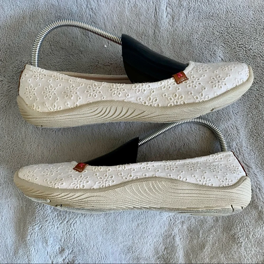Dr. Scholl's‎ Joliet Off White Floral Eyelet Embroidered Ballet Flats 10M